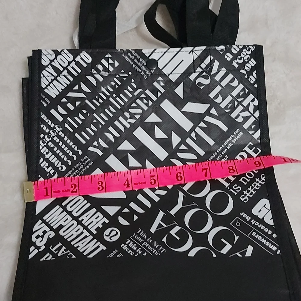 Three Lululemon bags in excellent condition - Picture 5 of 6